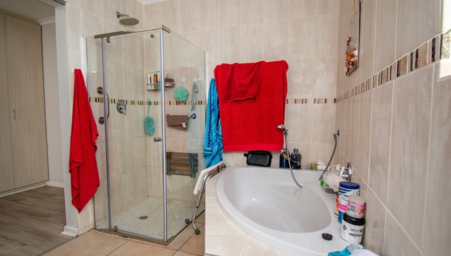 3 Bedroom Property for Sale in Noorsekloof Eastern Cape